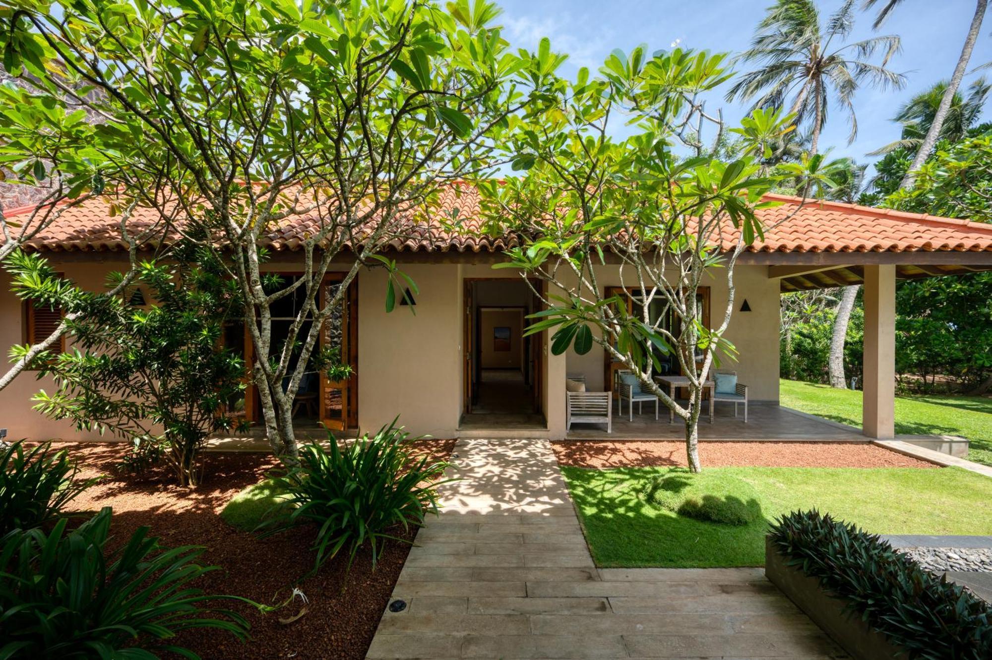 Kirana - A Santani Villa Bentota Exterior photo